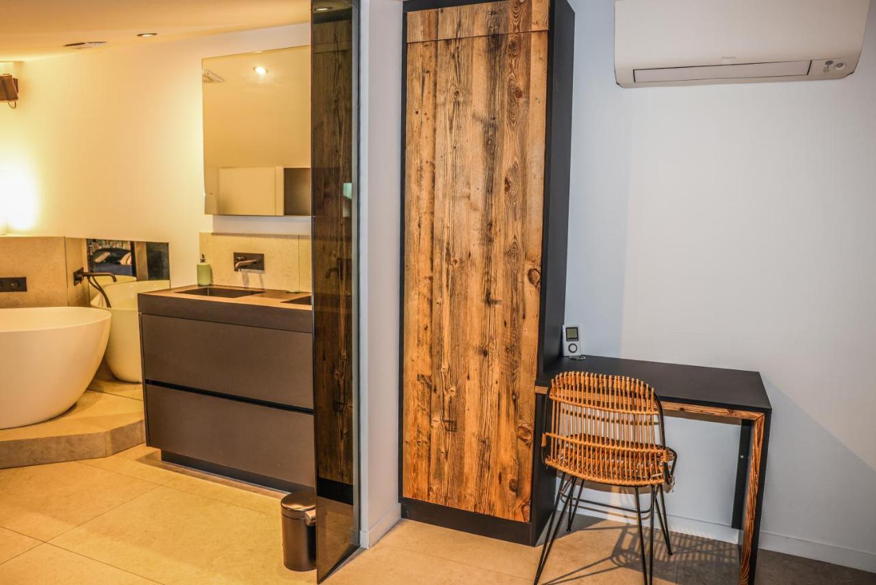 Casa Jungle ! Superb Duplex Apartment, Place Des Lices ! サントロペ エクステリア 写真