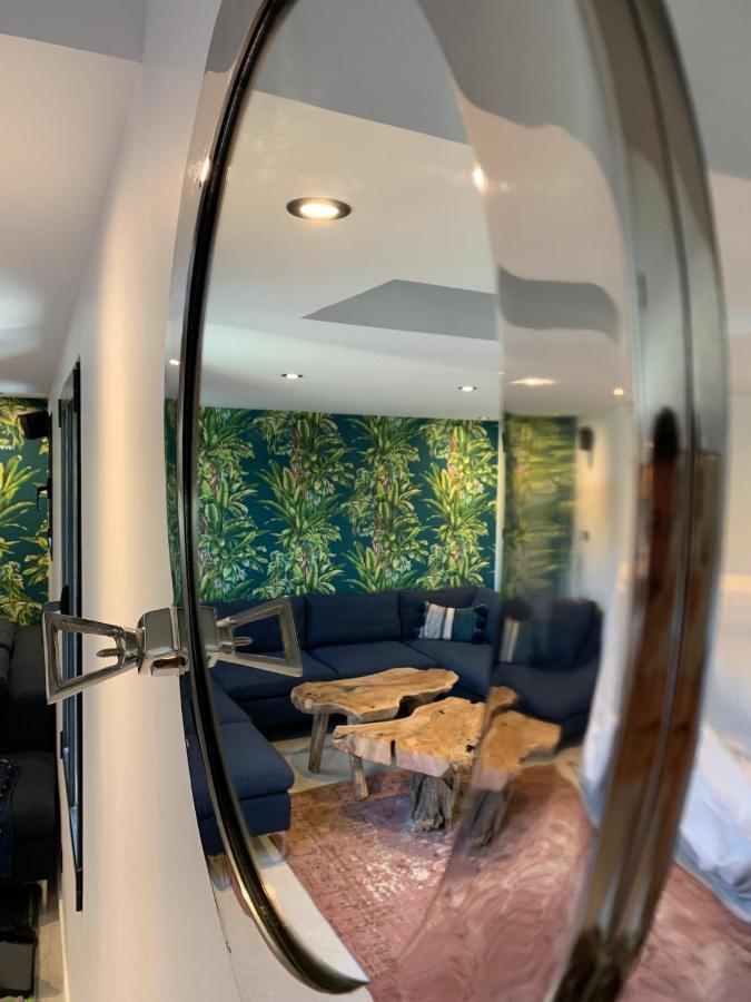 Casa Jungle ! Superb Duplex Apartment, Place Des Lices ! サントロペ エクステリア 写真