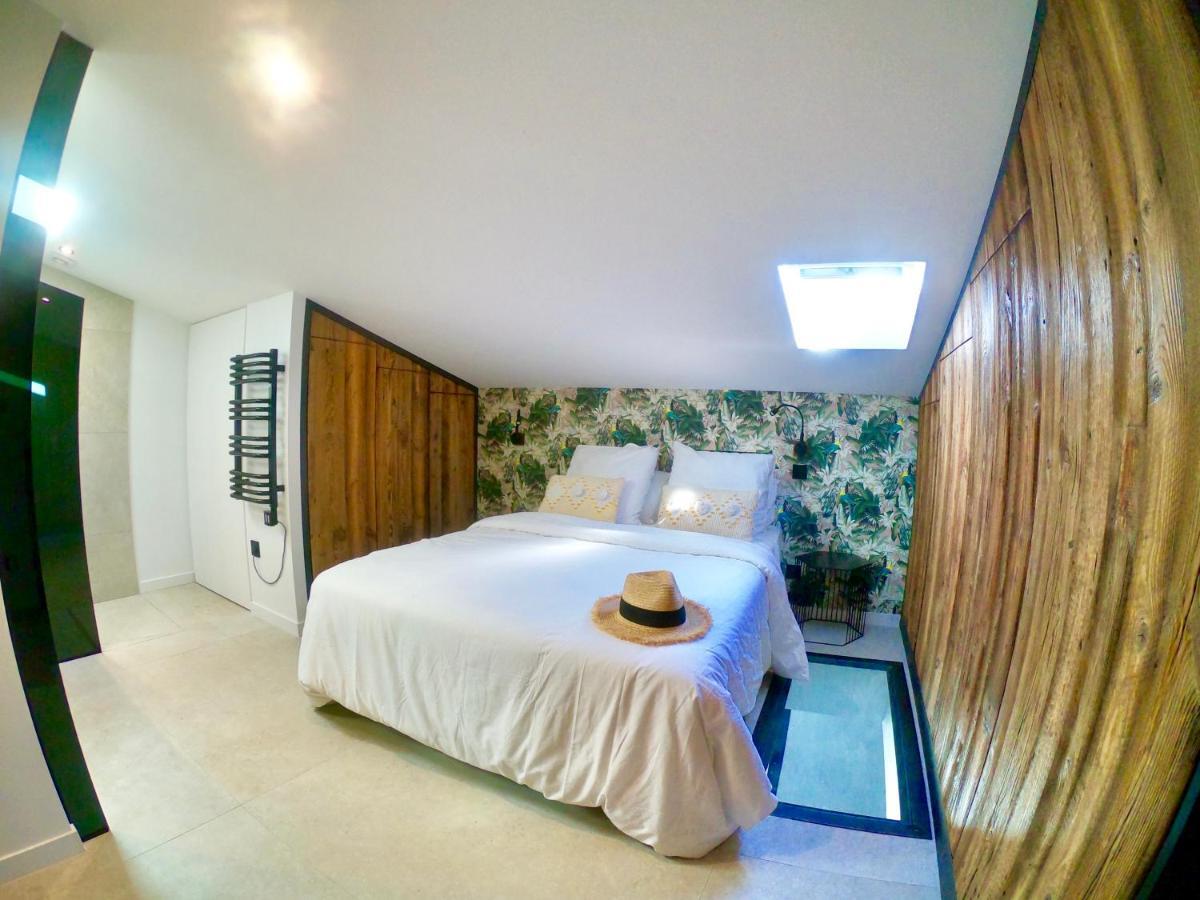 Casa Jungle ! Superb Duplex Apartment, Place Des Lices ! サントロペ エクステリア 写真
